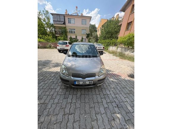 Sahibinden Toyota Yaris 1.0 2004 Model  214.000 km Gri (Gümüş)