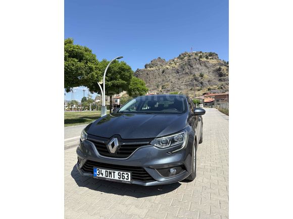 Sahibinden Renault Megane 1.5 Blue DCI Touch 2020 Model 
