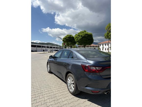 Sahibinden Renault Megane 1.5 Blue DCI Touch 2020 Model 