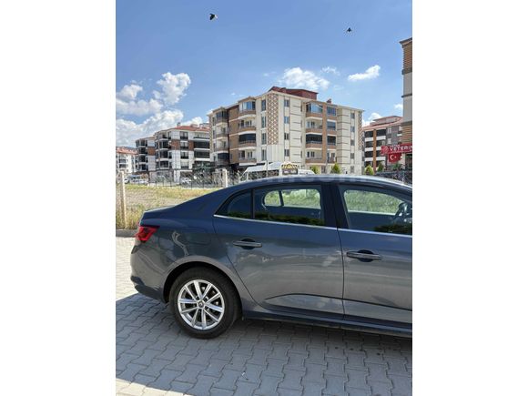 Sahibinden Renault Megane 1.5 Blue DCI Touch 2020 Model 