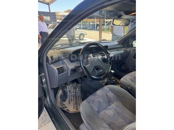 Galeriden Renault Clio 1.4 RT 1996 Model Şanlıurfa