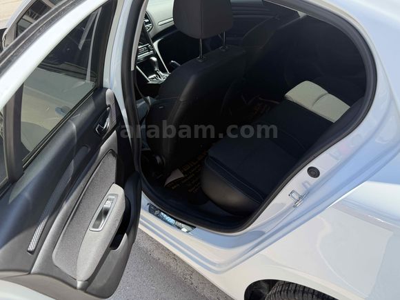 Sahibinden Renault Megane 1.3 TCe Joy 2021 Model 