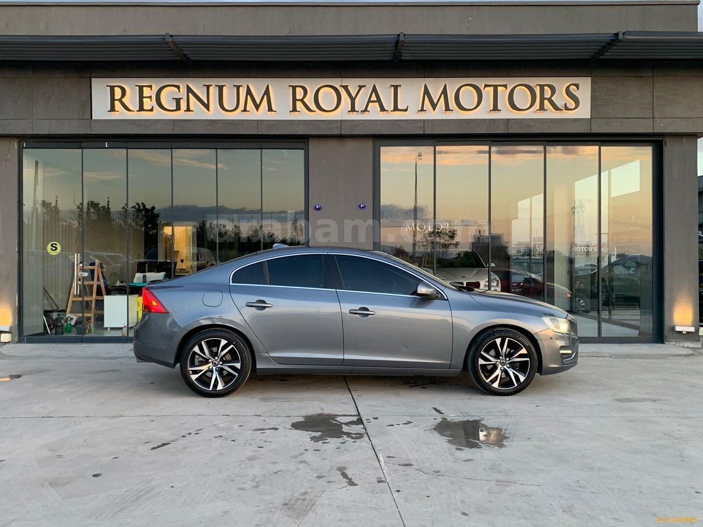Galeriden Volvo S60 1.5 T3 Advance 2016 Model İzmir 170.080 km Gri 4