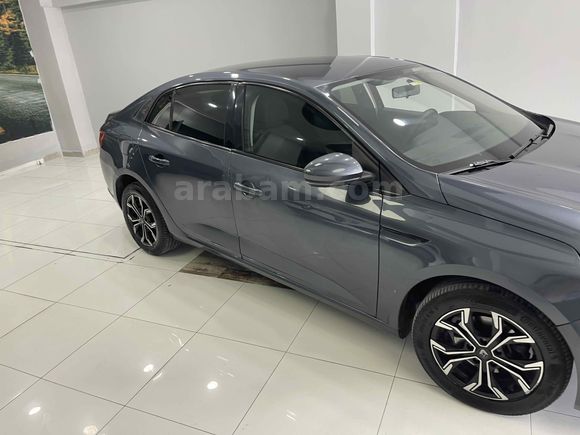 Galeriden Renault Megane 1.3 TCe Joy 2020 Model Afyonkarahisar