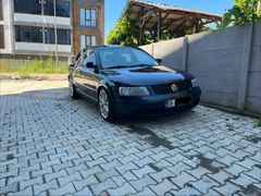 Düşük km Volkswagen Passat 1.8 T triptonic 1998 Model 