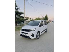 Sahibinden Opel Combo 1.5 CDTI Essential 2025 Model 