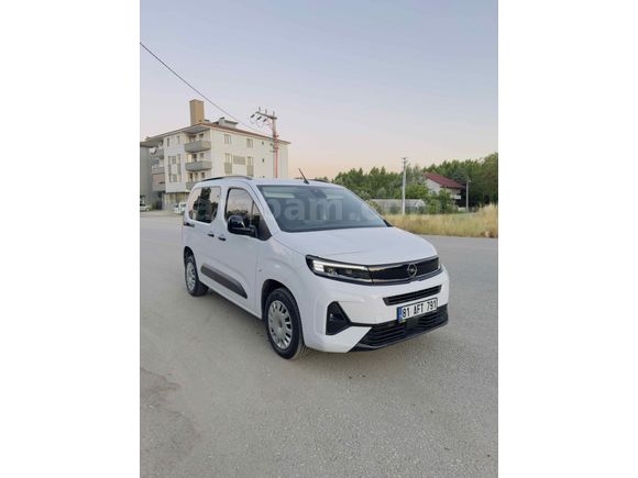 Sahibinden Opel Combo 1.5 CDTI Essential 2025 Model 