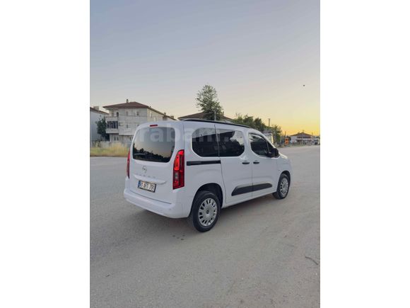 Sahibinden Opel Combo 1.5 CDTI Essential 2025 Model 