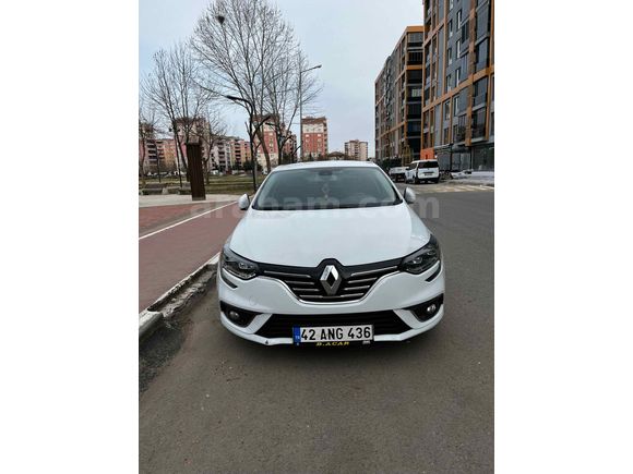 Sahibinden Temiz Megane 1.5 dCi Icon EDC 2017 Model  Kapalı Garaj arabası