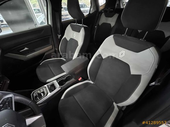 YKTCAR AUTOGROSS'DAN 2025 DUSTER TECHNO 32.917 KM'DE