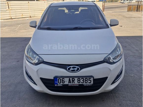 Tüm bakımları yeni Hyundai i20 1.4 CVVT Sense 2013 Model 