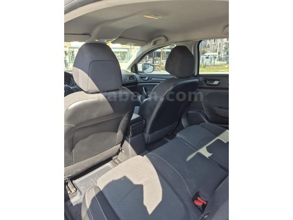 Sahibinden Renault Megane 1.6 Joy 2016model pazarlık mevcuttur. araç kısa süreliğine satılıktır.