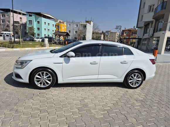 Sahibinden Renault Megane 1.6 Joy 2016model pazarlık mevcuttur. araç kısa süreliğine satılıktır.