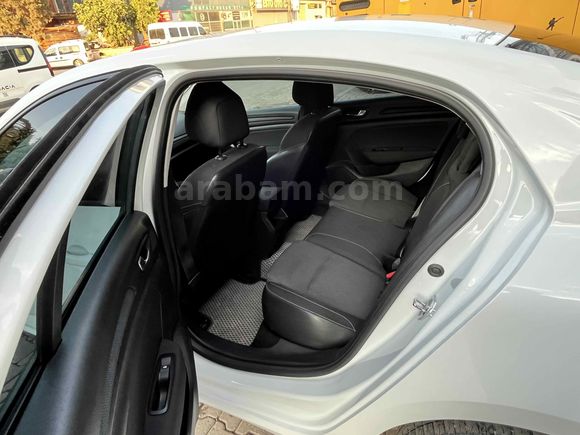 Sahibinden Renault Megane 1.3 TCe Joy 2021 Model 