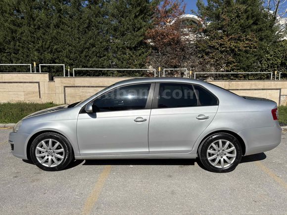 Sahibinden  DEĞİŞENSİZ TRAMERSİZ
 FULL ORİJİNAL Volkswagen Jetta 1.4 TSi Comfortline 2008 Model 
