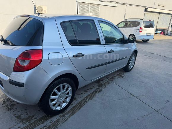 Sahibinden Renault Clio 1.2 Expression 2009 Model     OTOMATİK!!!