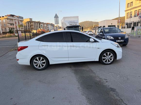 Galeriden Hyundai Accent Blue 1.4 D-CVVT Mode Plus 2016 Model İstanbul