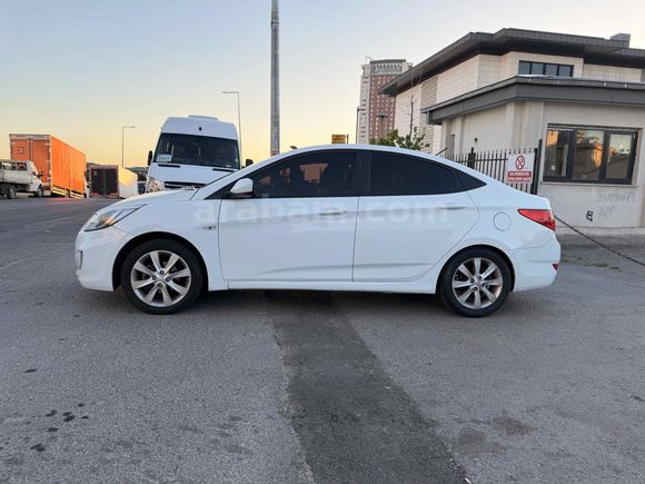 Galeriden Hyundai Accent Blue 1.4 D-CVVT Mode Plus 2016 Model İstanbul