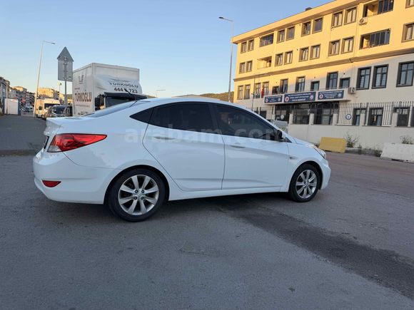 Galeriden Hyundai Accent Blue 1.4 D-CVVT Mode Plus 2016 Model İstanbul