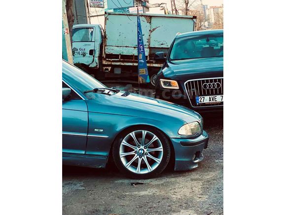 Sahibinden BMW 3 Serisi 320i 1998 Model  300.000 km Mavi
