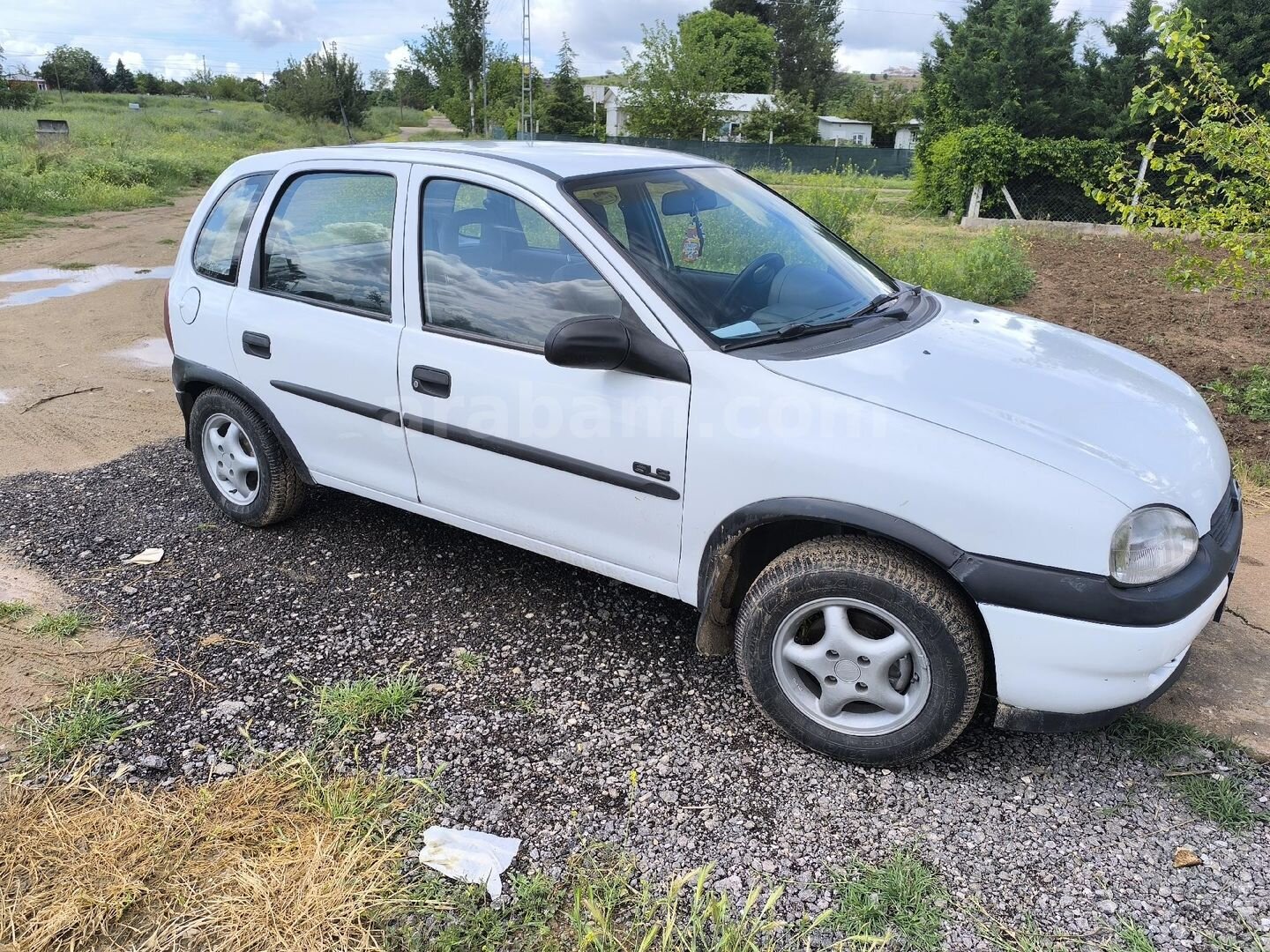 Galeriden Opel Corsa 1.4 GLS 1997 Model Kırıkkale 259.000 km Beyaz 2