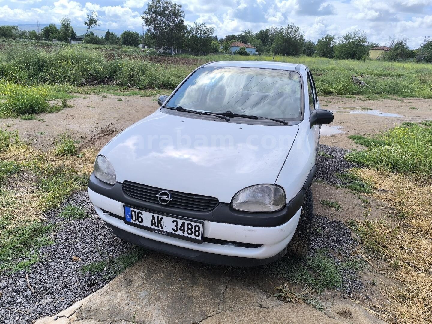 Galeriden Opel Corsa 1.4 GLS 1997 Model Kırıkkale 259.000 km Beyaz 3