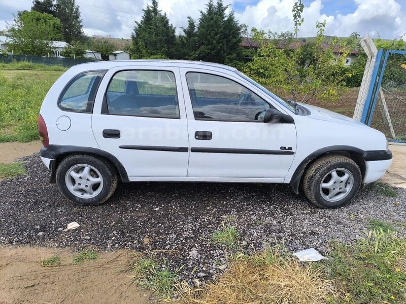 Galeriden Opel Corsa 1.4 GLS 1997 Model Kırıkkale 259.000 km Beyaz