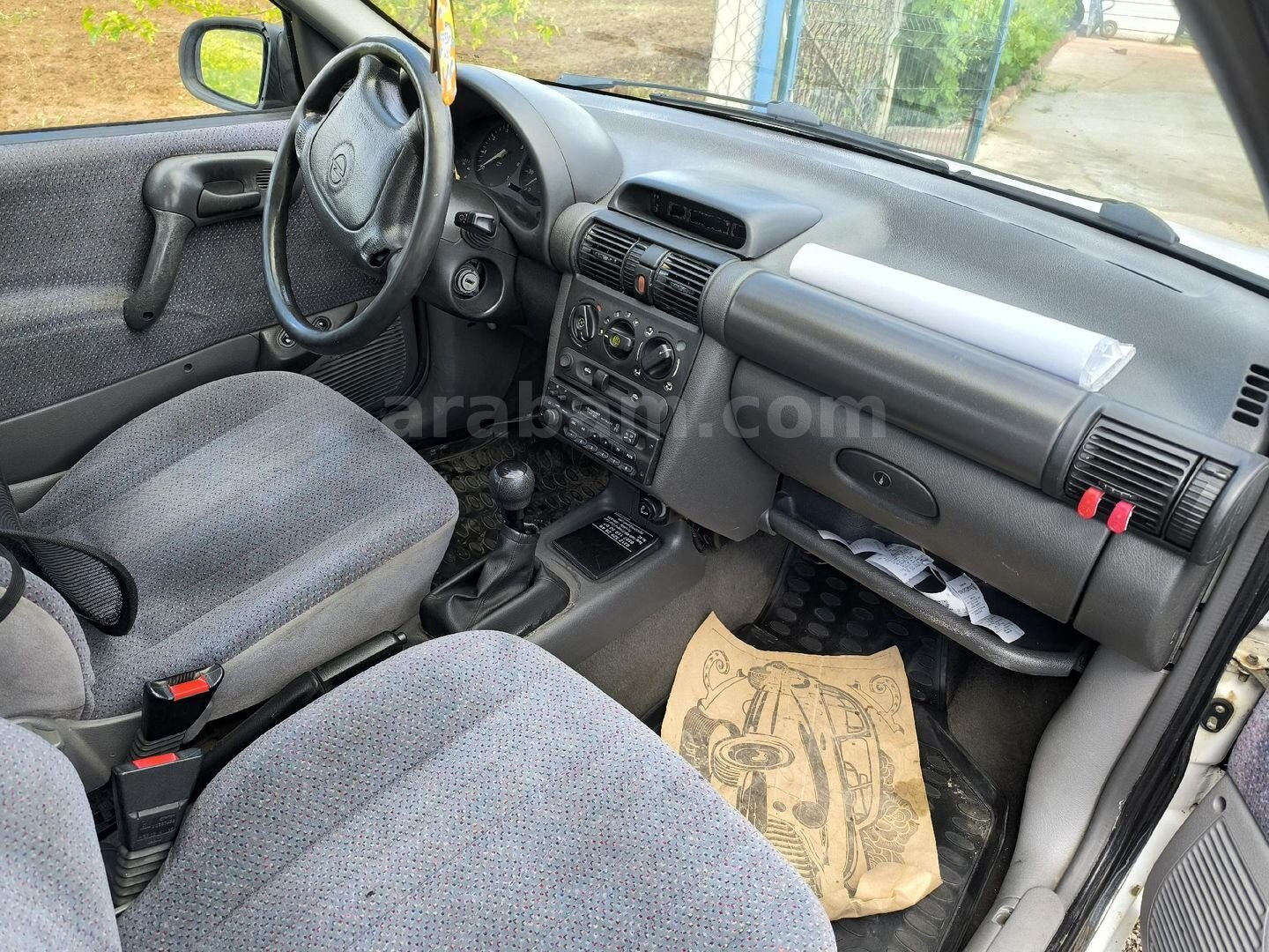 Galeriden Opel Corsa 1.4 GLS 1997 Model Kırıkkale 259.000 km Beyaz 7