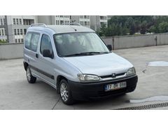 GEBZE SEZGİN OTOMOTİVDEN Peugeot Partner 1.9 D 2003 Model Kocaeli