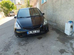 Sahibinden Honda Jazz 1.4 LS 2006 Model  200.000 km Siyah