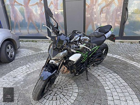 Galeriden Kawasaki Z 900 2025 Model İstanbul 10.000 km Yeşil
