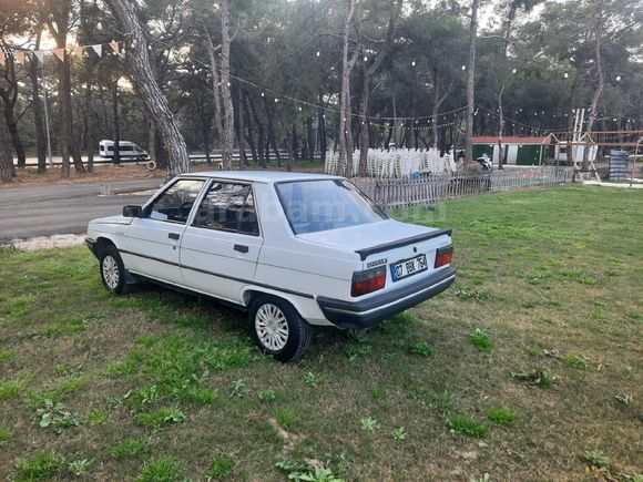 Galeriden Renault R 9 1.4 Spring 1996 Model Antalya