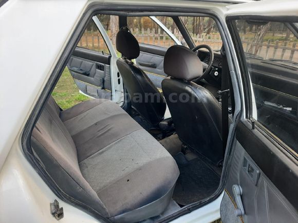 Galeriden Renault R 9 1.4 Spring 1996 Model Antalya