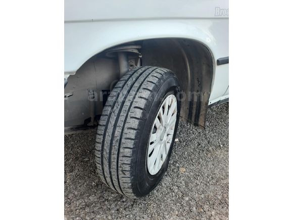 Galeriden Renault R 9 1.4 Spring 1996 Model Antalya