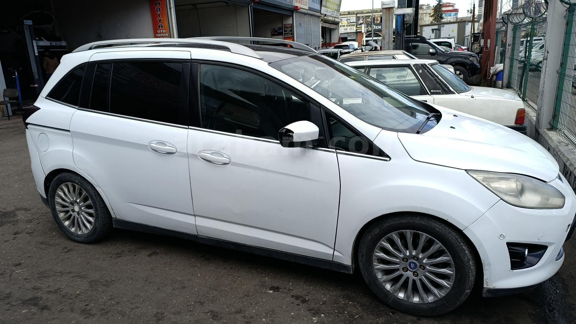 Sahibinden Ford Grand C-Max 1.6 TDCI Titanium 2013 Model Gaziantep 233.000 km Beyaz 6