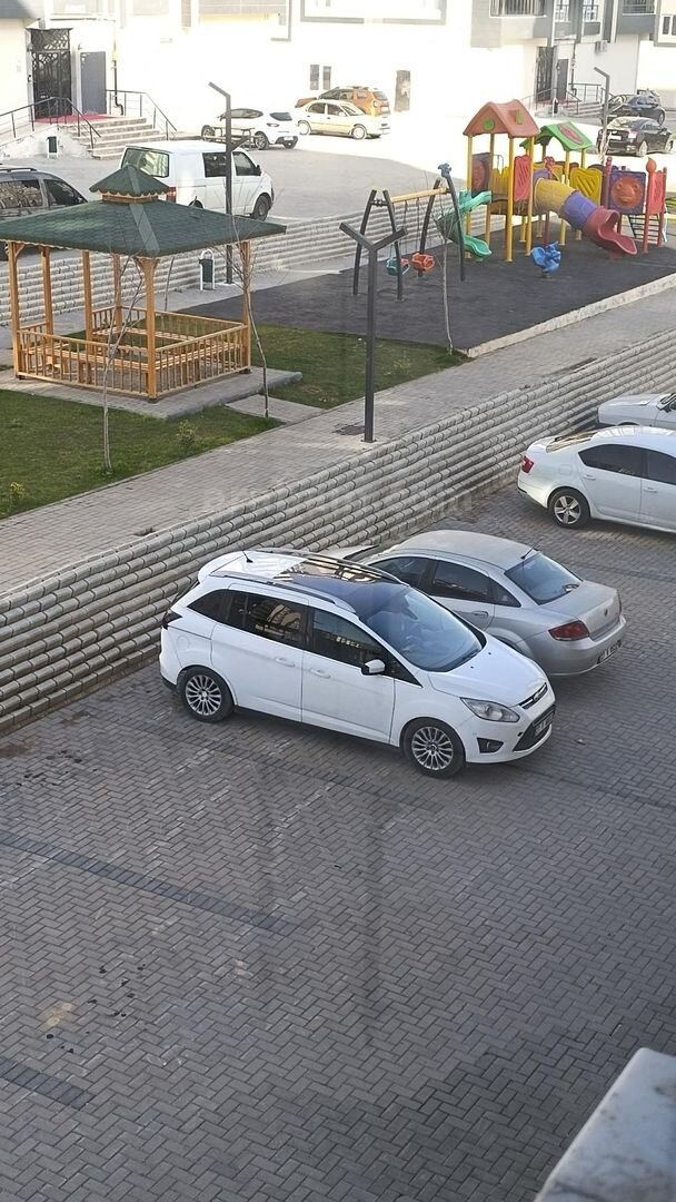 Sahibinden Ford Grand C-Max 1.6 TDCI Titanium 2013 Model Gaziantep 233.000 km Beyaz 3