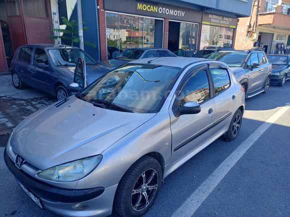 Galeriden Peugeot 206 1.4 XR 2000 Model Zonguldak