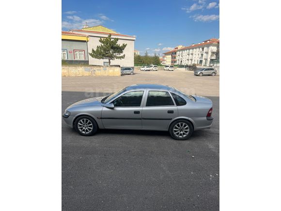 Sahibinden Opel Vectra 2.0 GLS 1996 Model Ankara