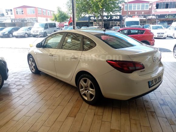 Galeriden Opel Astra 1.6 Edition 2015 Model Kayseri