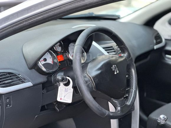 Sahibinden Peugeot 207 1.4 VTi Active 2011 Model