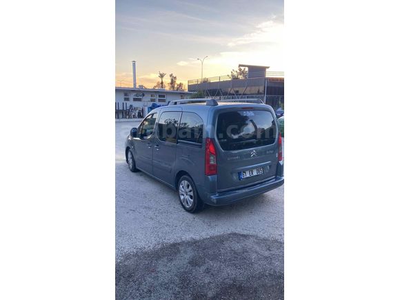 Sahibinden Citroen Berlingo 1.6 HDi Combi SX 2011 Model  250.000 km Mavi (metalik)