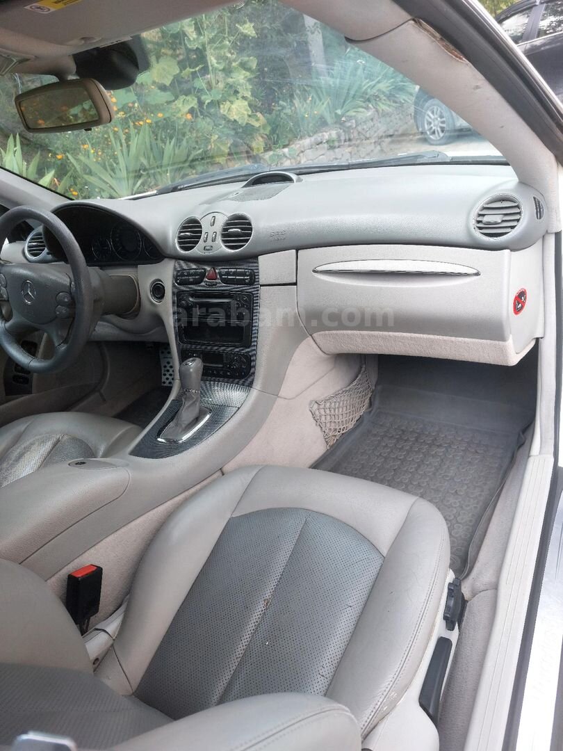 Sahibinden Mercedes - Benz CLK 200 Kompressor Avantgarde 2004 Model Amasya 271.000 km Beyaz 7