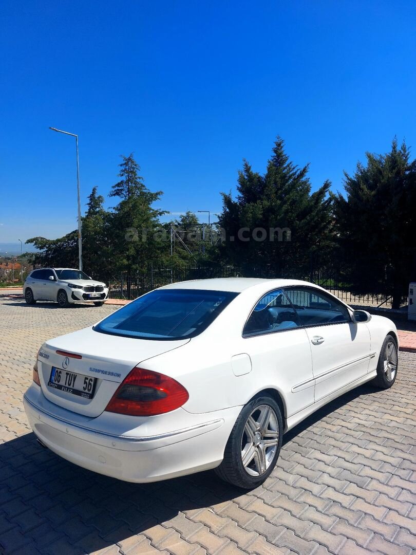 Sahibinden Mercedes - Benz CLK 200 Kompressor Avantgarde 2004 Model Amasya 271.000 km Beyaz 4