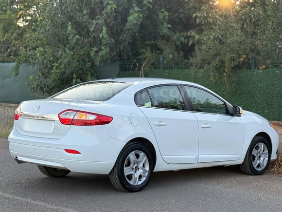 Sahibinden Renault Fluence 1.5 Touch 2015 Model  250.000 km Beyaz