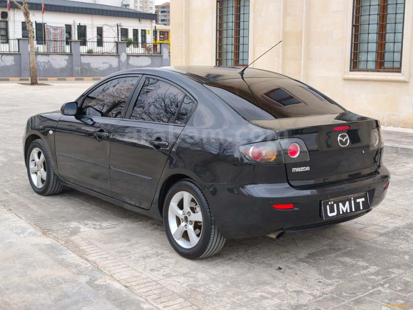Galeriden Mazda 3 1.6 Sport Dynamic 2005 Model Gaziantep 246.000 km Siyah 4