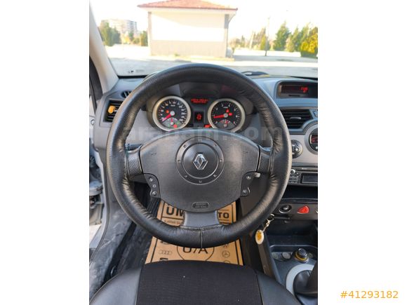 ÜMİT AUTO/2004/CAM TAVAN/DYNAMİQUE/HIZ SABİTLEME