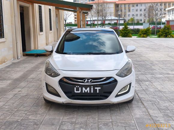 ÜMİT AUTO/2014/HYUNDAİ/İ30/ELİTE/OTOMATİK/206.BİN.KM/