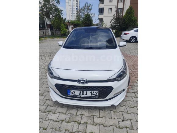 Sahibinden Hyundai i20 1.4 MPI Elite 2017 Model Diyarbakır120000 km Beyaz