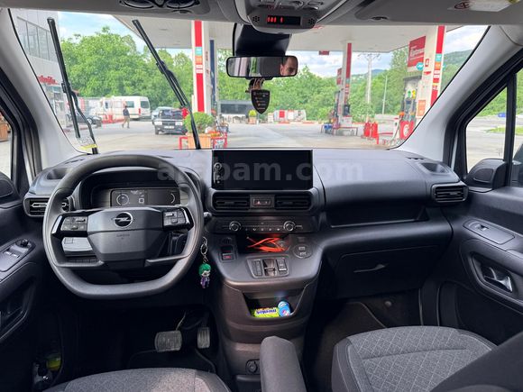 Sahibinden Opel Combo 1.5 CDTI Essential 2025 Model 