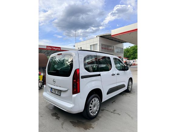 Sahibinden Opel Combo 1.5 CDTI Essential 2025 Model 
